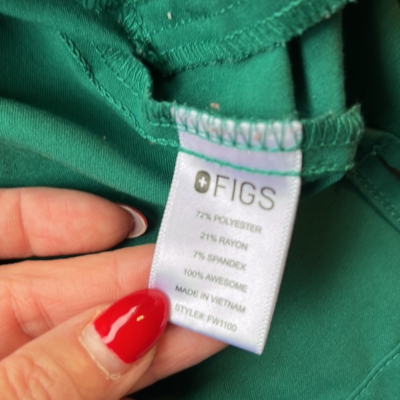 Figs Other Hunter Green Figs Scrubs Set Top Xs Buttons Xxs T Poshmark